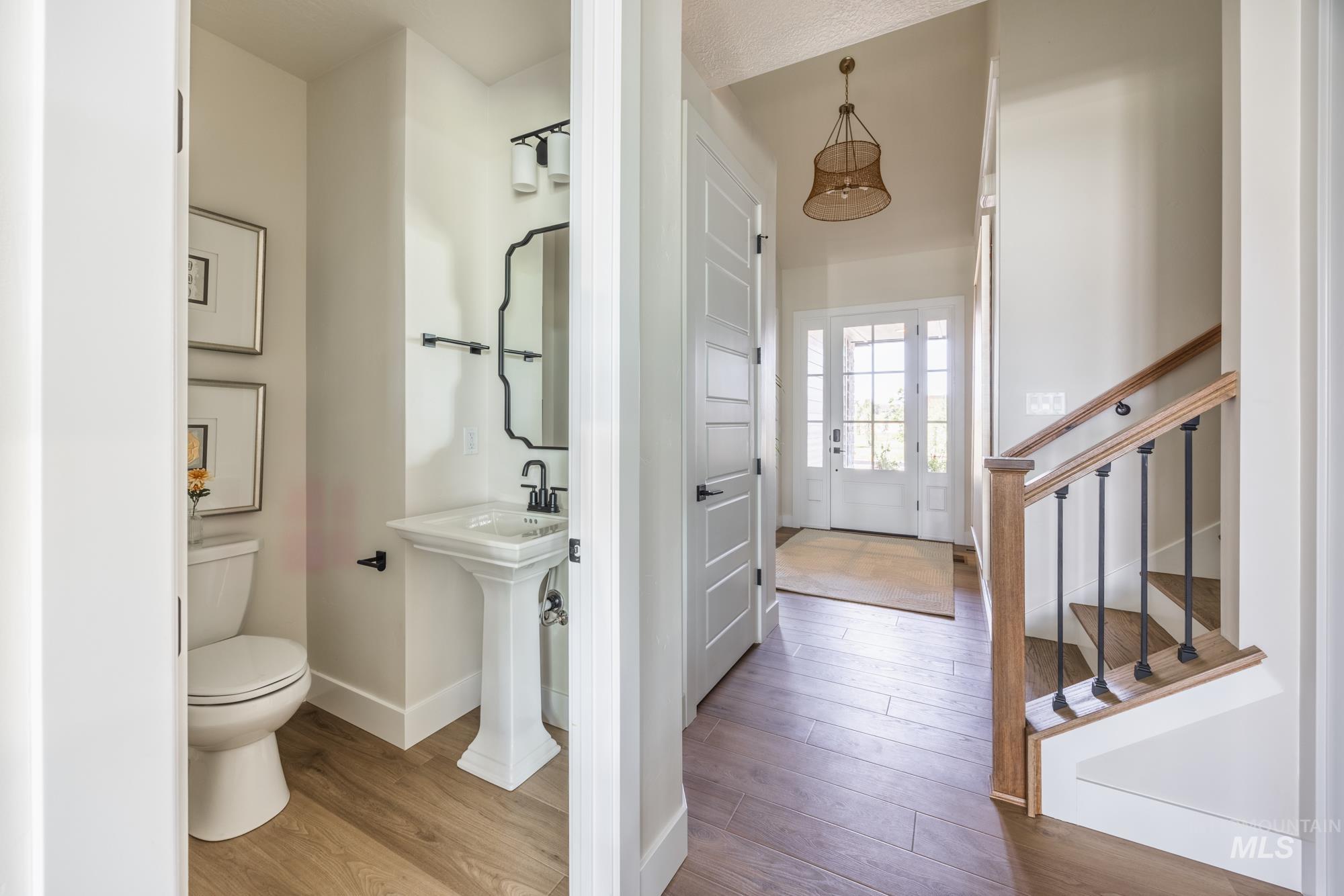 3443 N Holly Oak Way