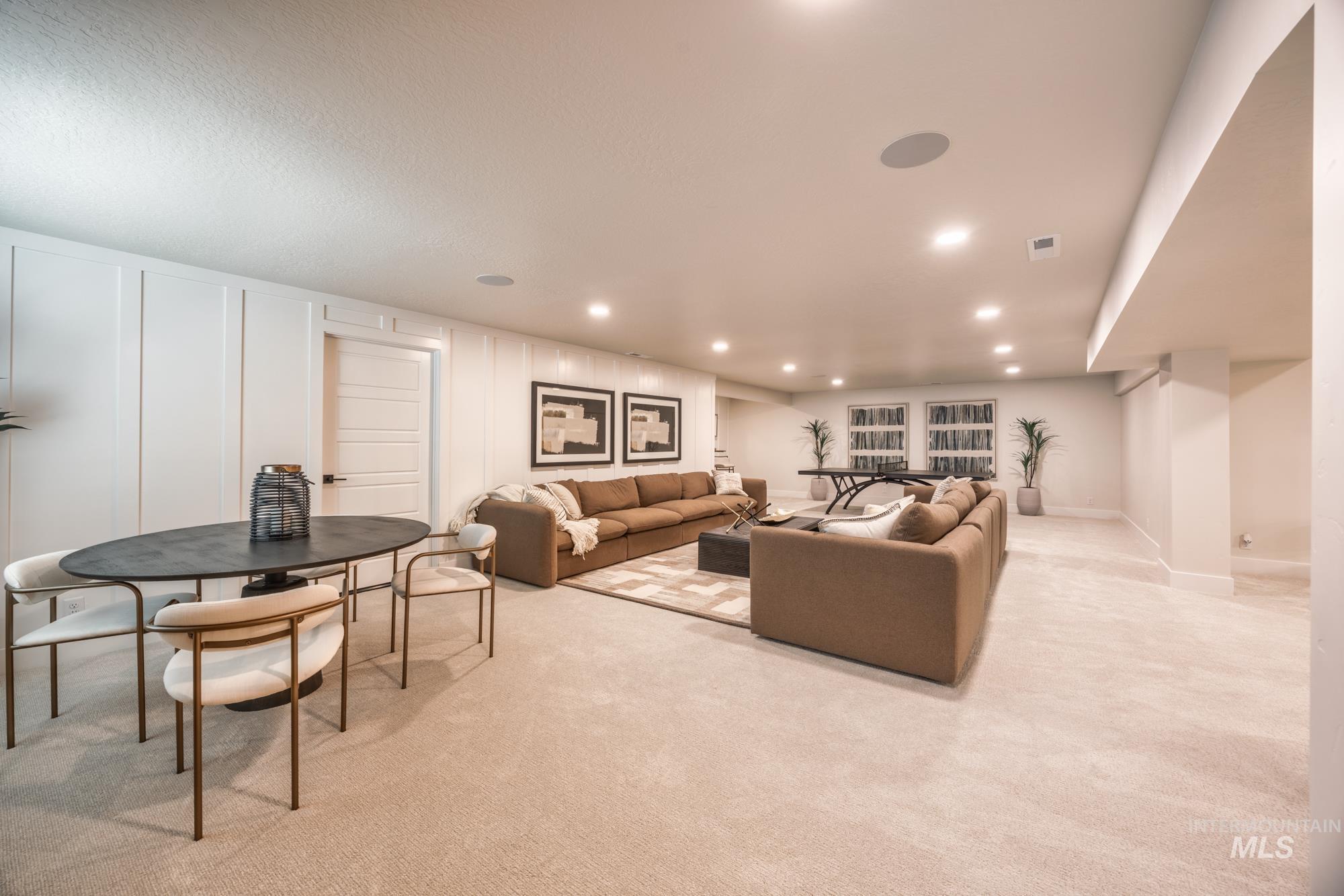 3443 N Holly Oak Way