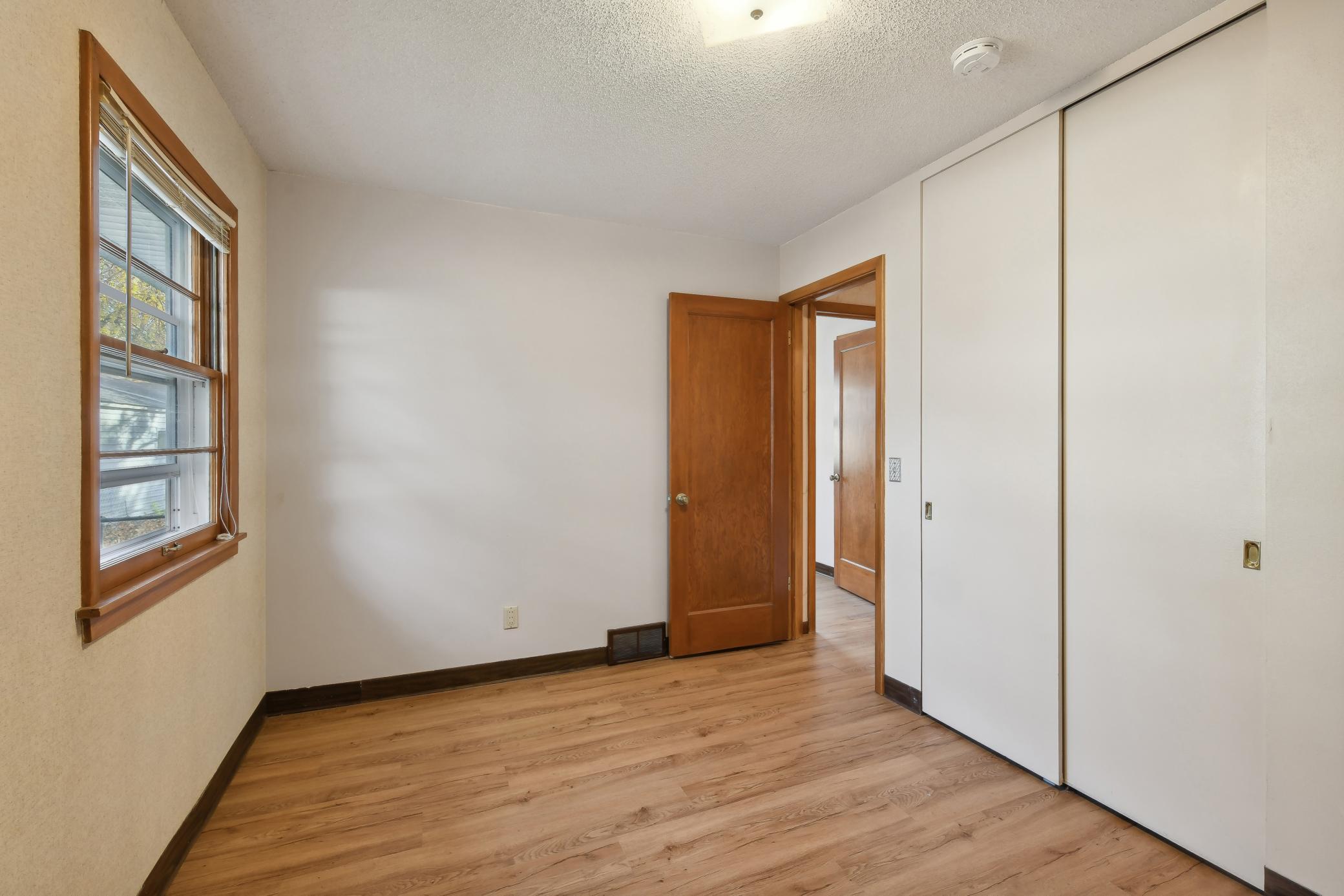 8421 Elliot Avenue S