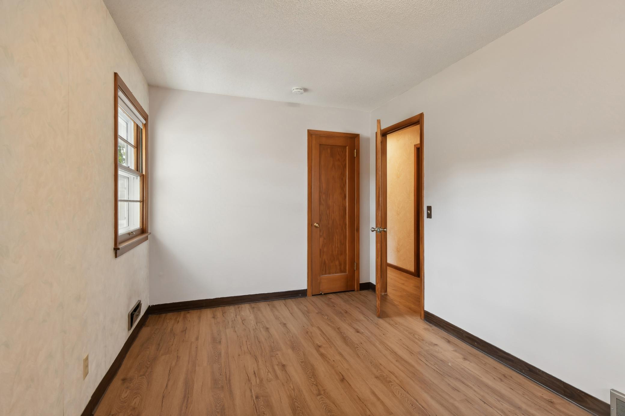 8421 Elliot Avenue S