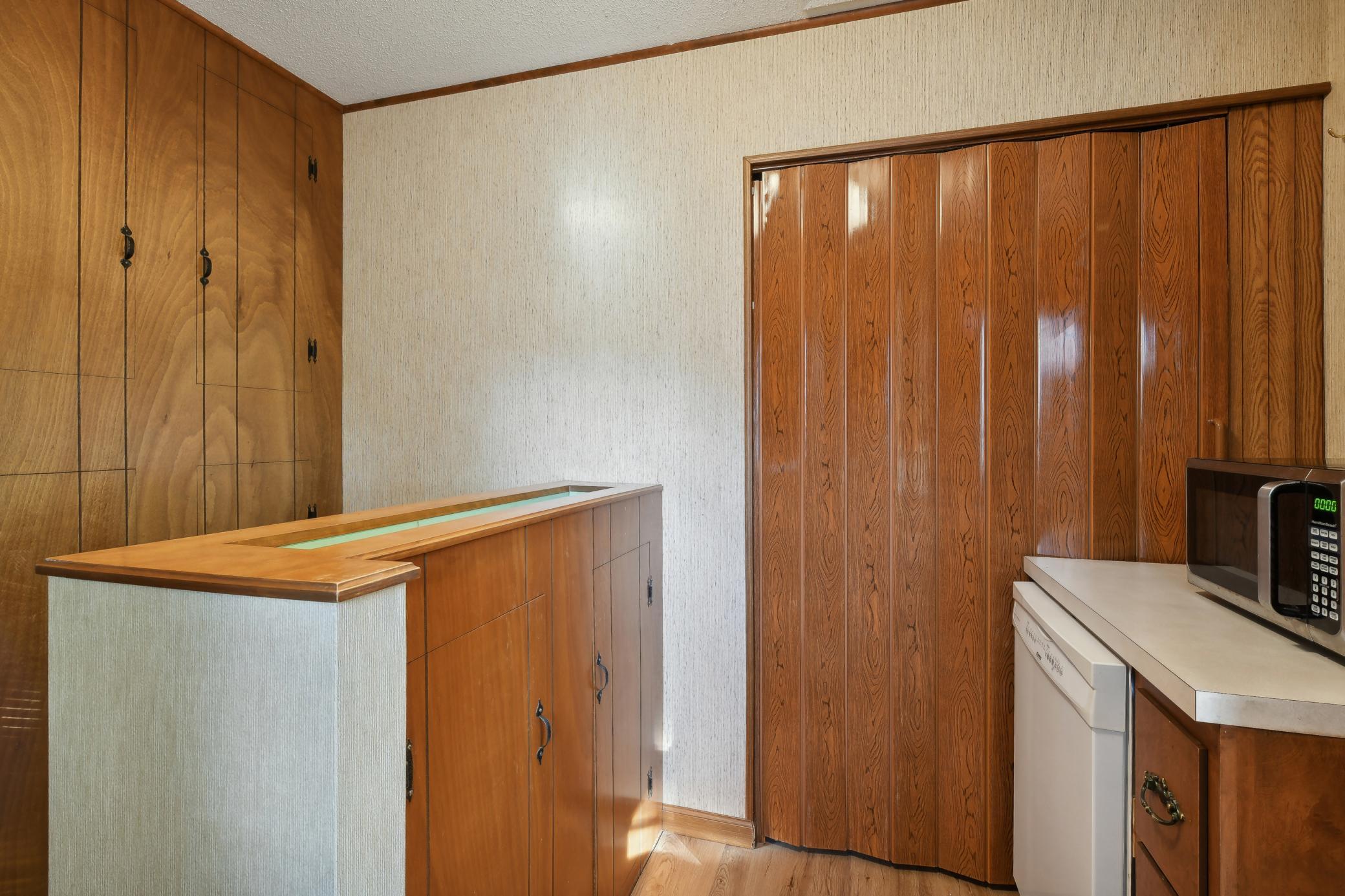 8421 Elliot Avenue S