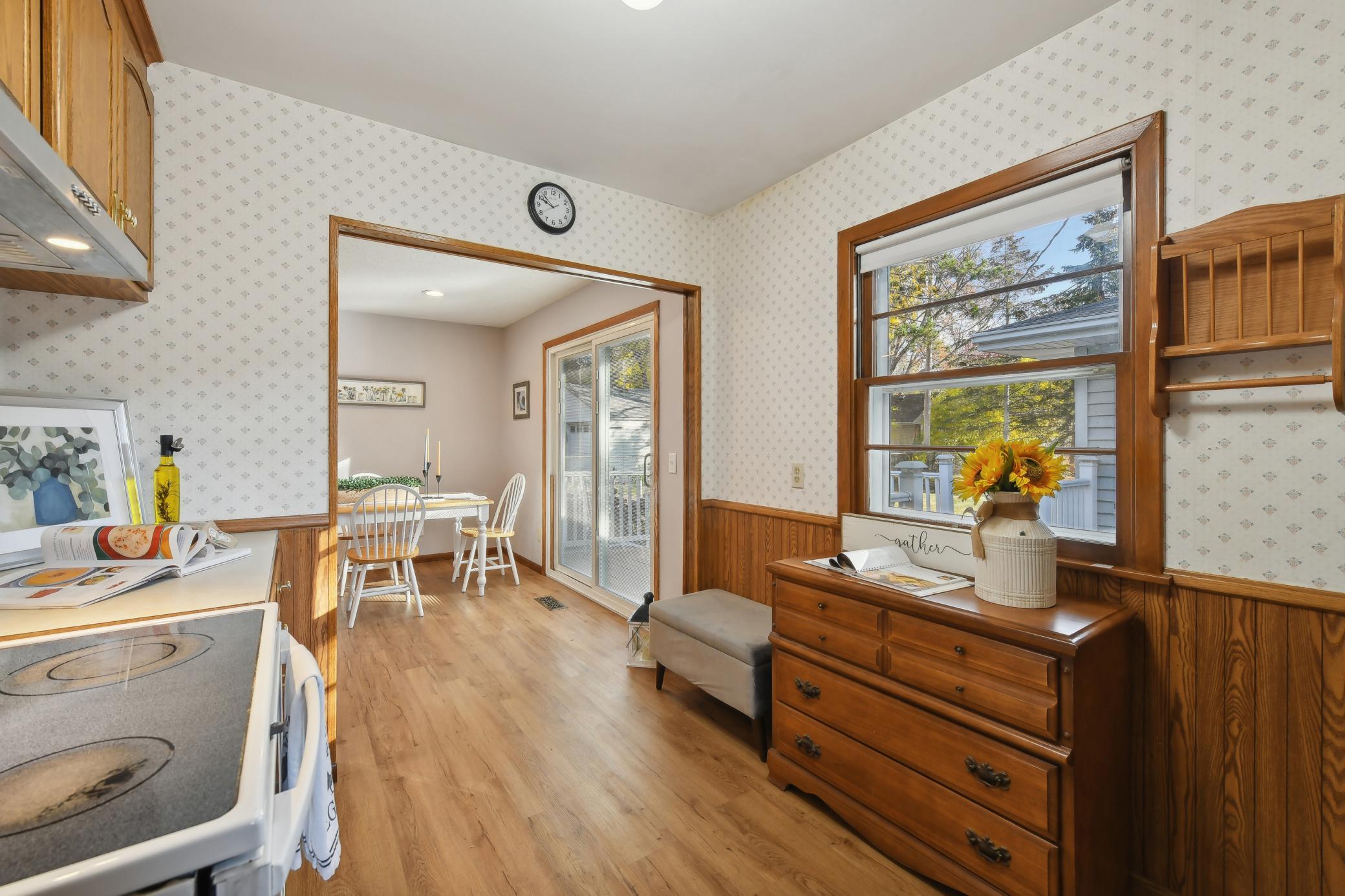 8421 Elliot Avenue S