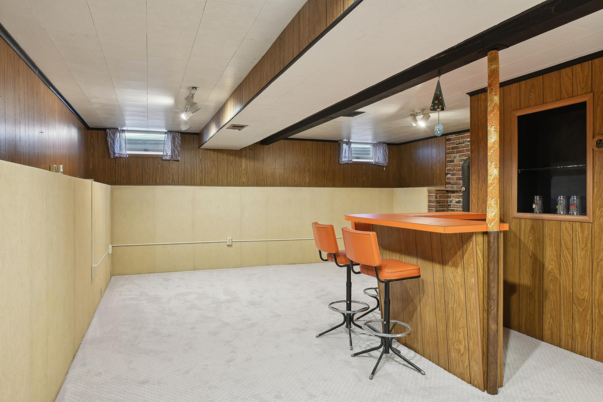 8421 Elliot Avenue S