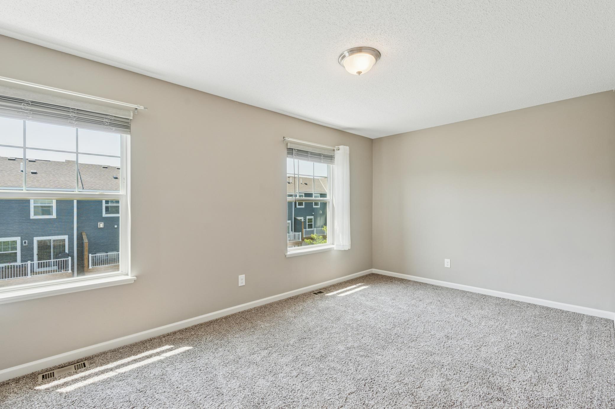 711 Eagle Court