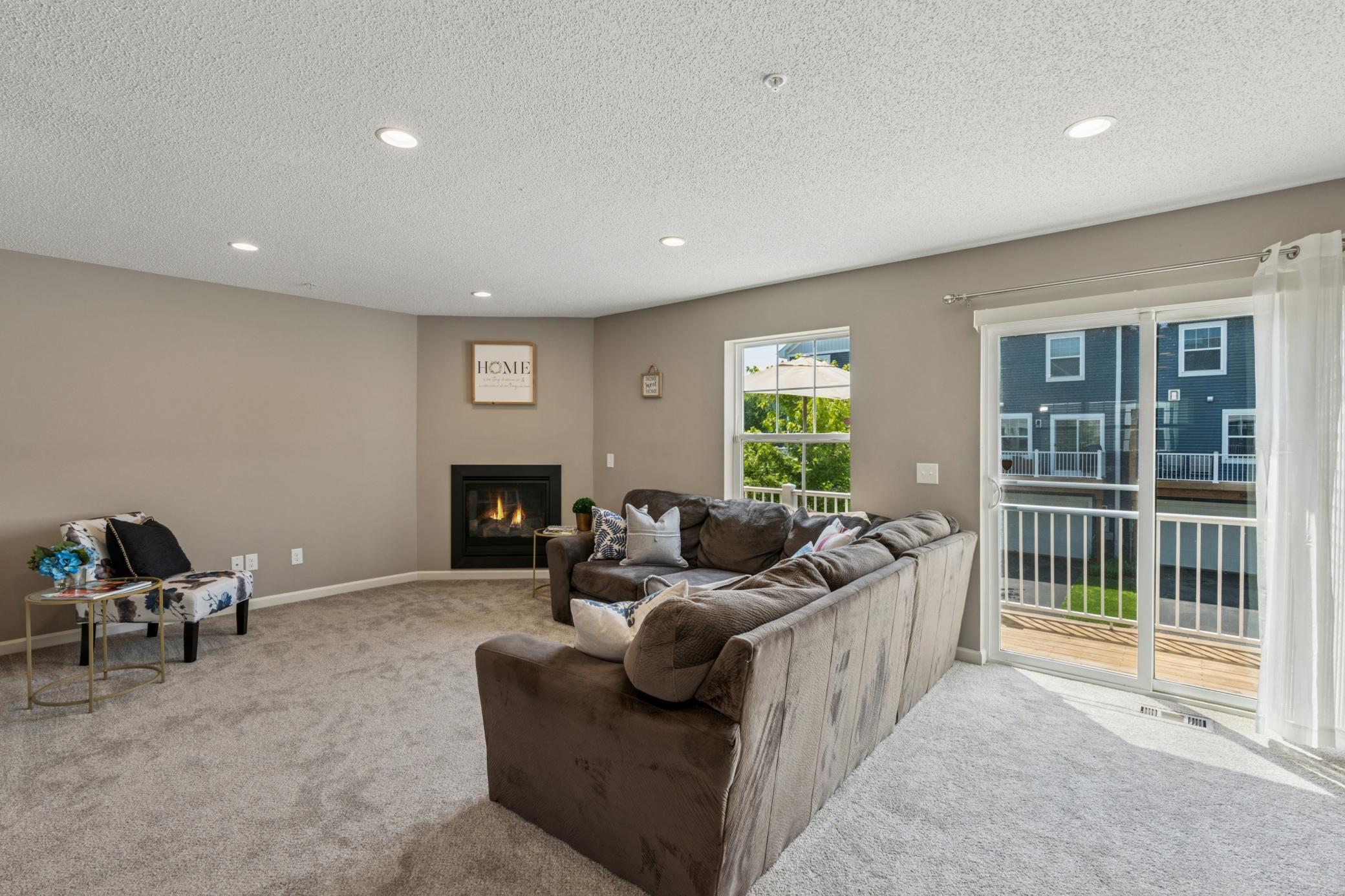 711 Eagle Court