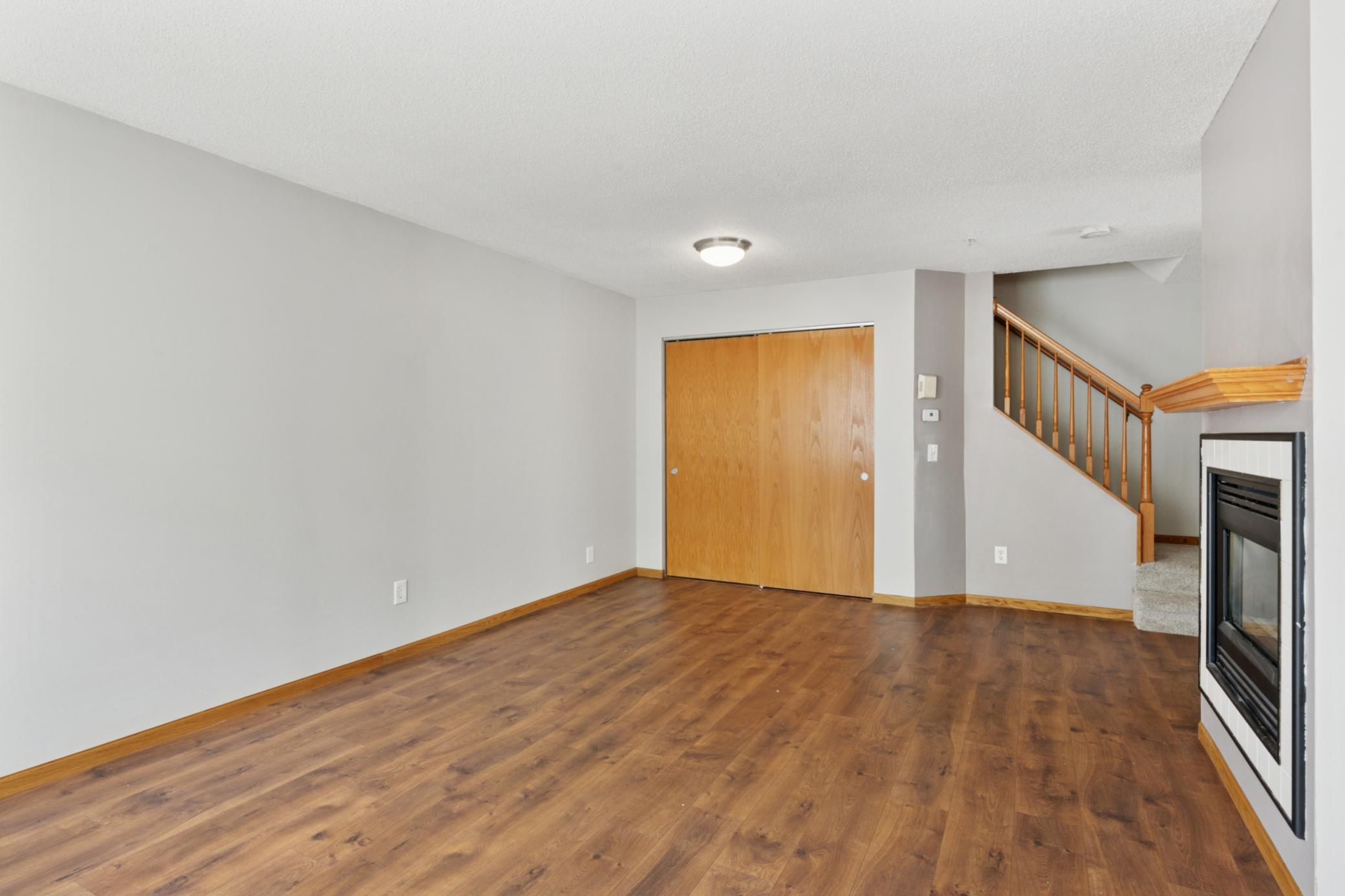 8990 Scarlet Globe Drive