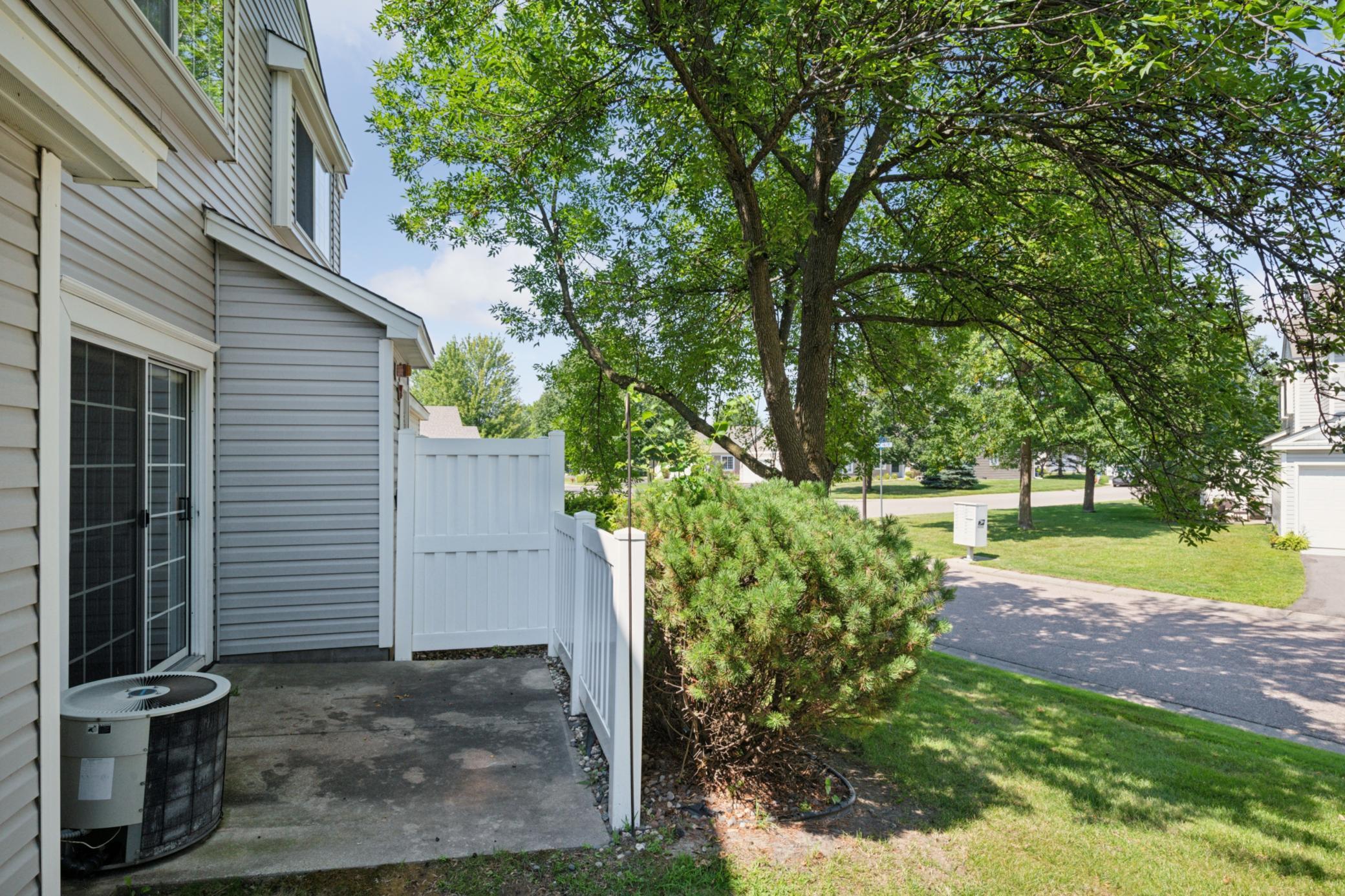 8990 Scarlet Globe Drive