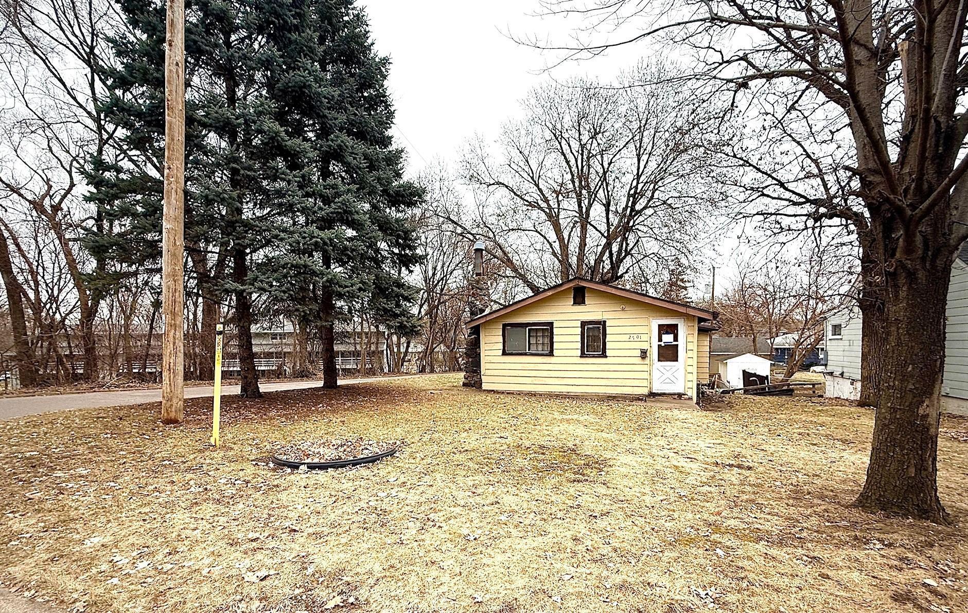 2701 Blackstone Avenue