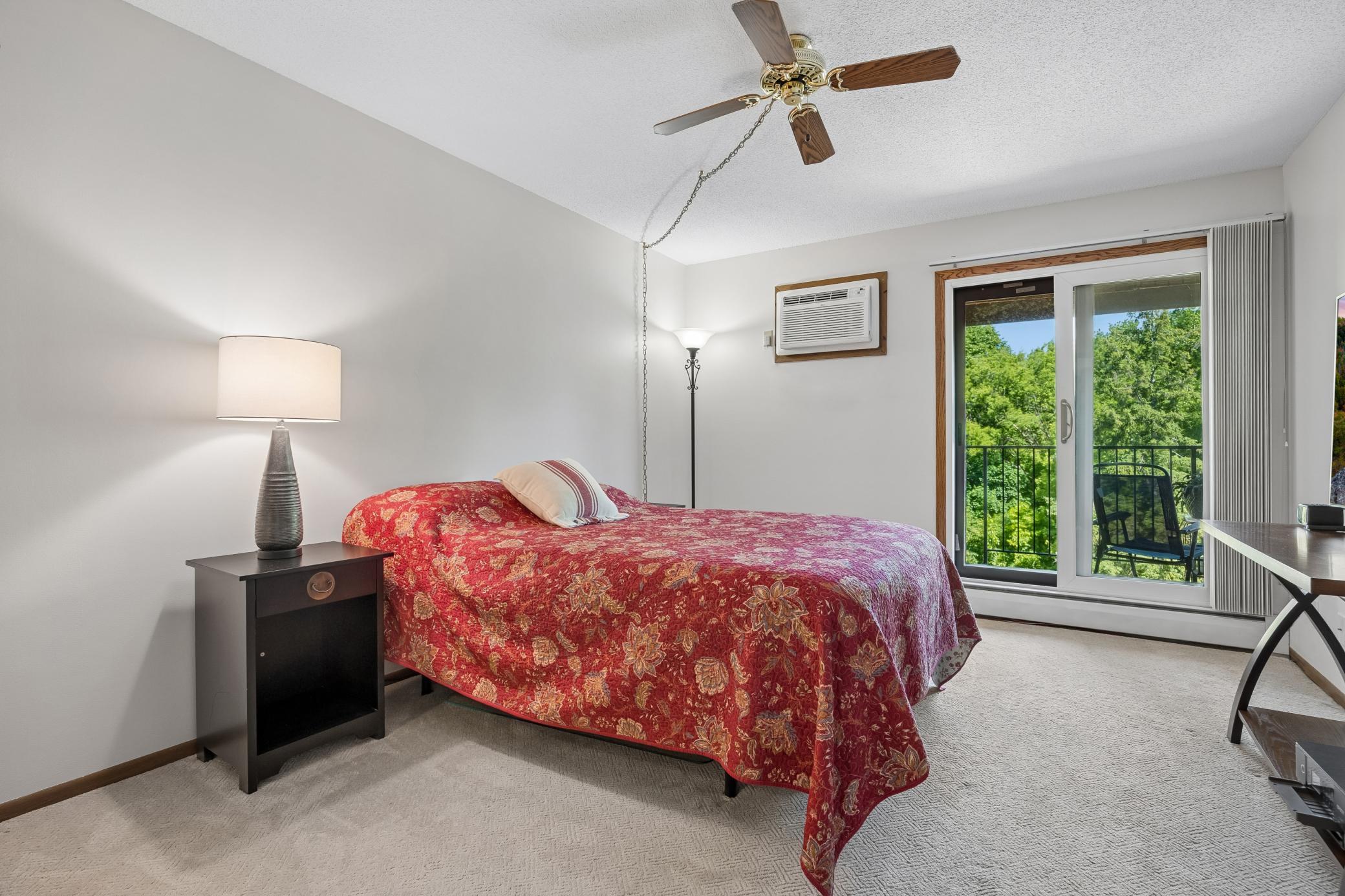 35 Nathan Lane N Unit: 303
