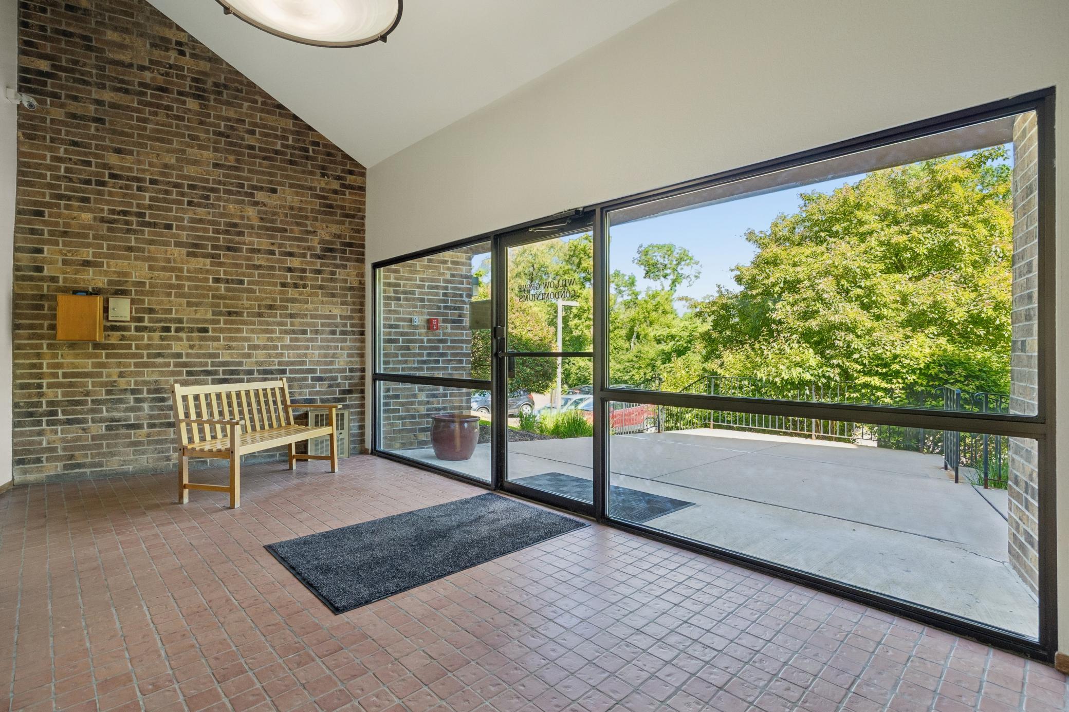 35 Nathan Lane N Unit: 303