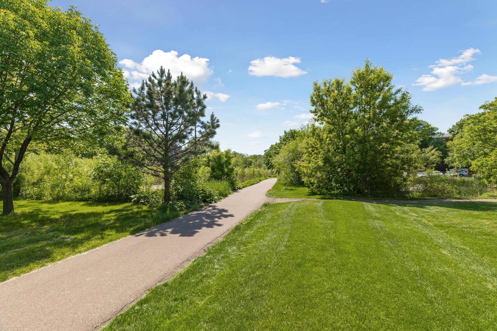 35 Nathan Lane N Unit: 303