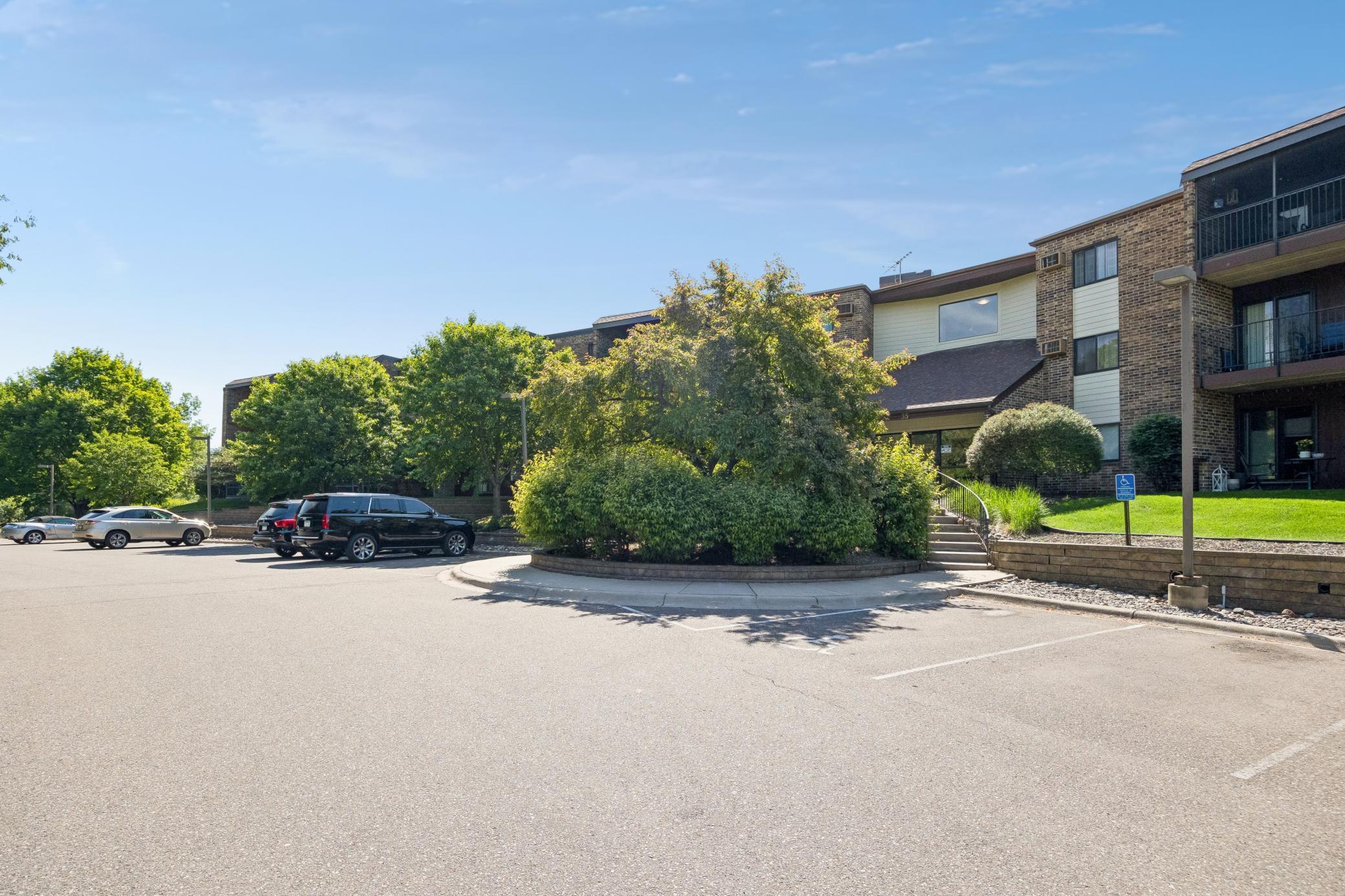 35 Nathan Lane N Unit: 303