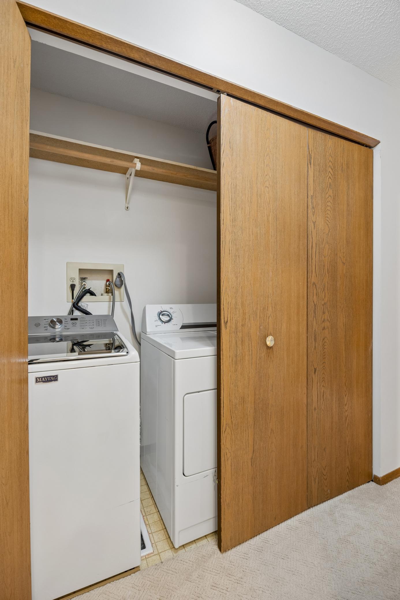 35 Nathan Lane N Unit: 303