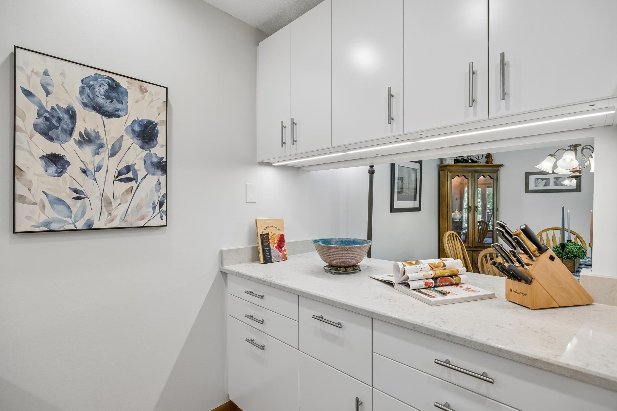 35 Nathan Lane N Unit: 303