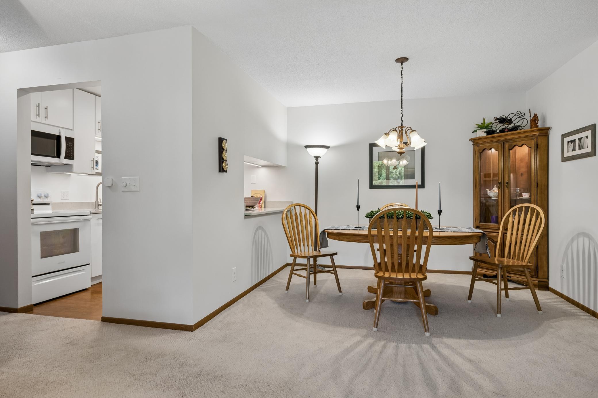 35 Nathan Lane N Unit: 303