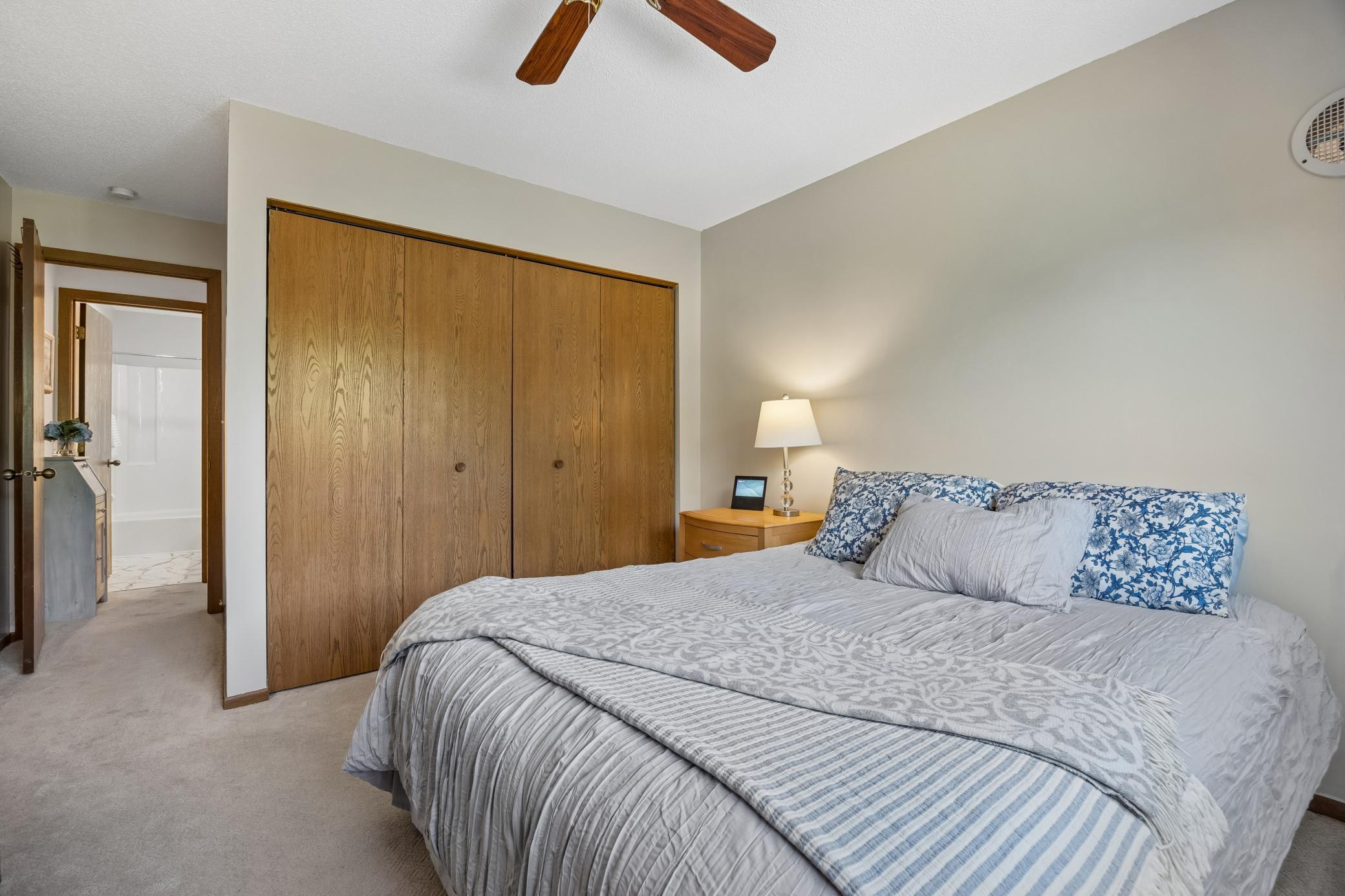 35 Nathan Lane N Unit: 303