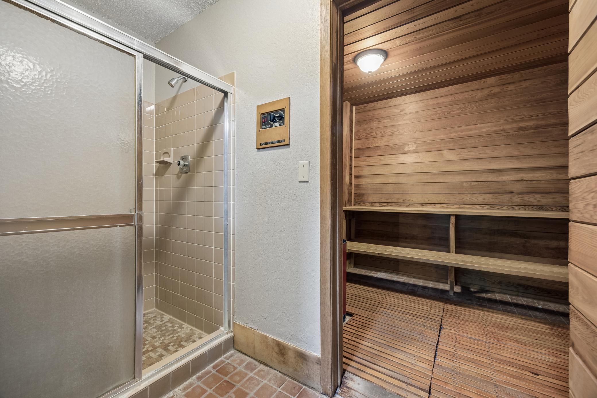 35 Nathan Lane N Unit: 303