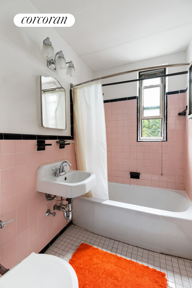4 BOGARDUS Place 3E