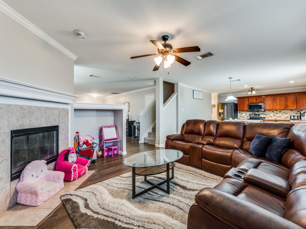 1326 Burleson Street