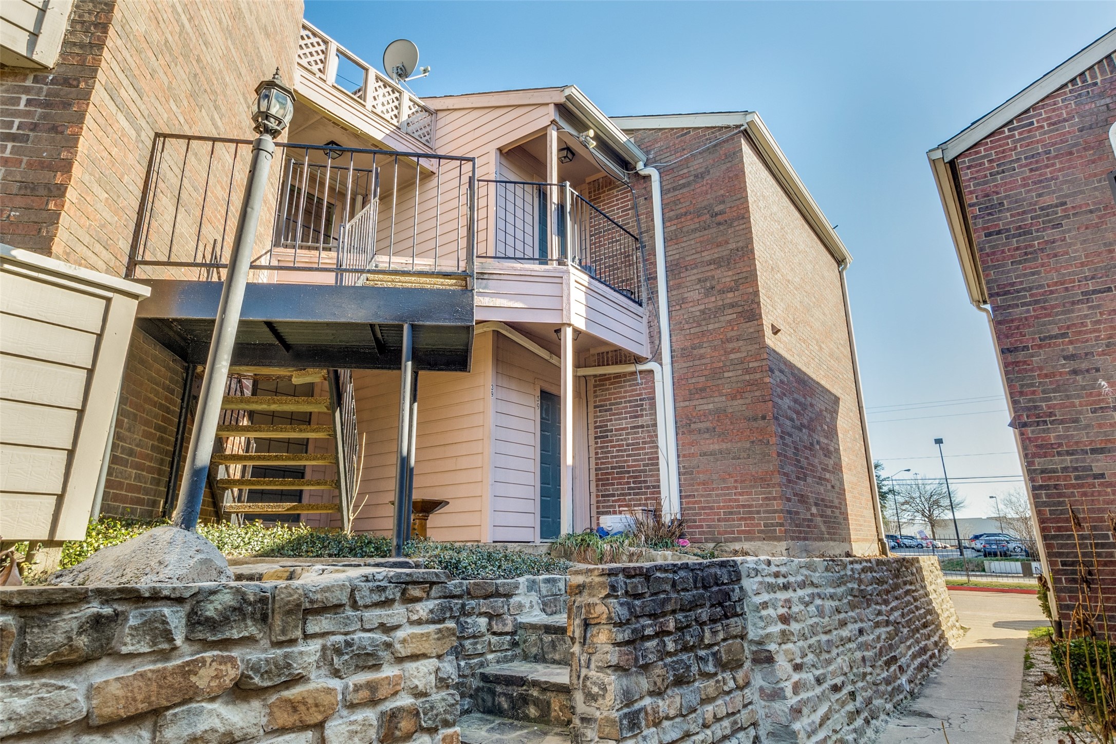 8545 Midpark Road 40