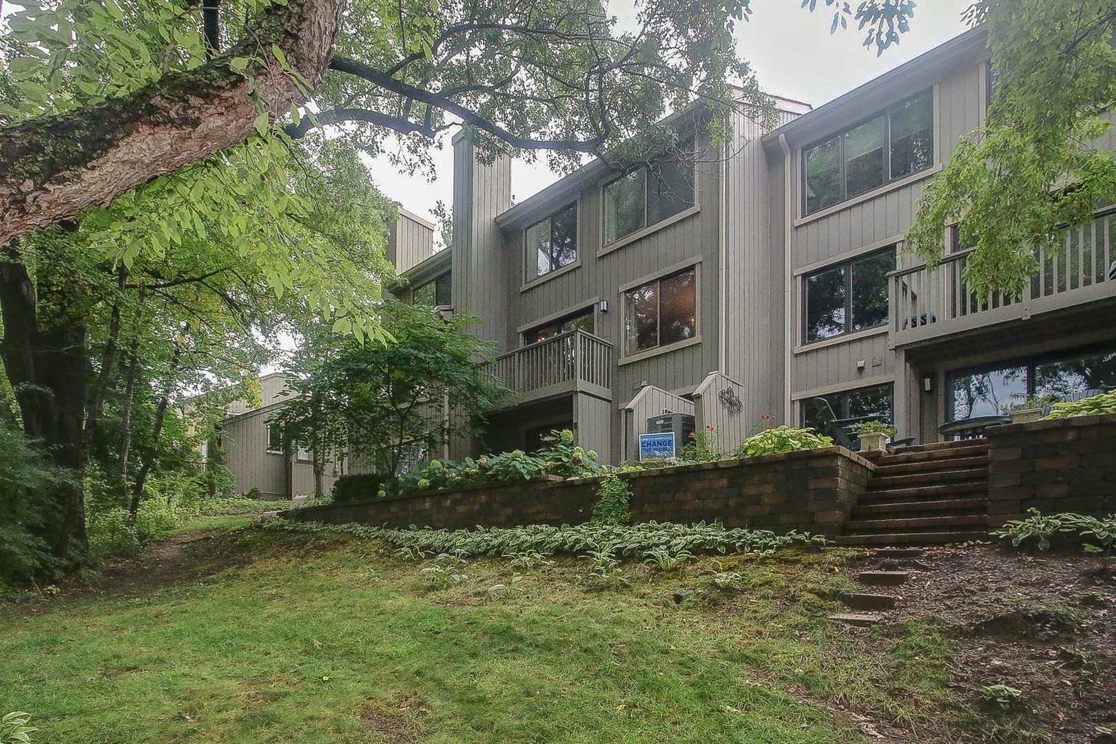 275 Bluff Court