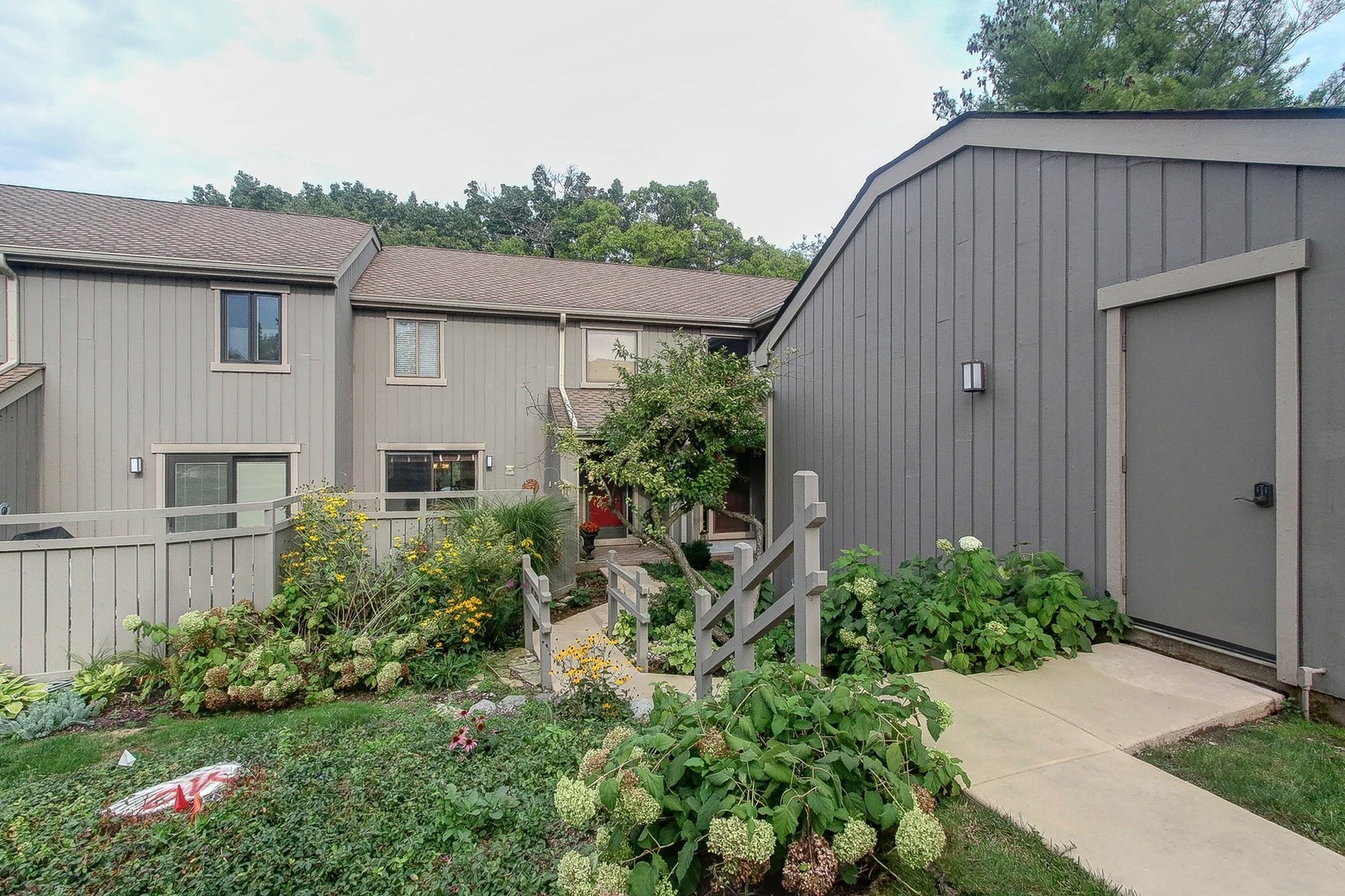275 Bluff Court