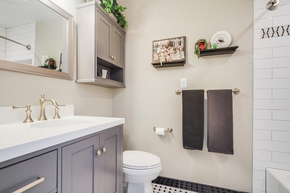 468 Valley View Road Unit: A