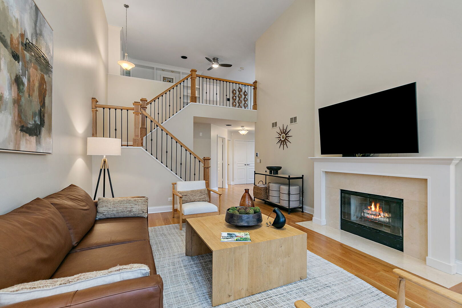 233 North Bay Court Unit: 1121