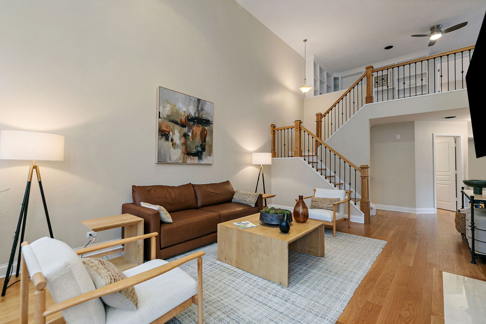 233 North Bay Court Unit: 1121