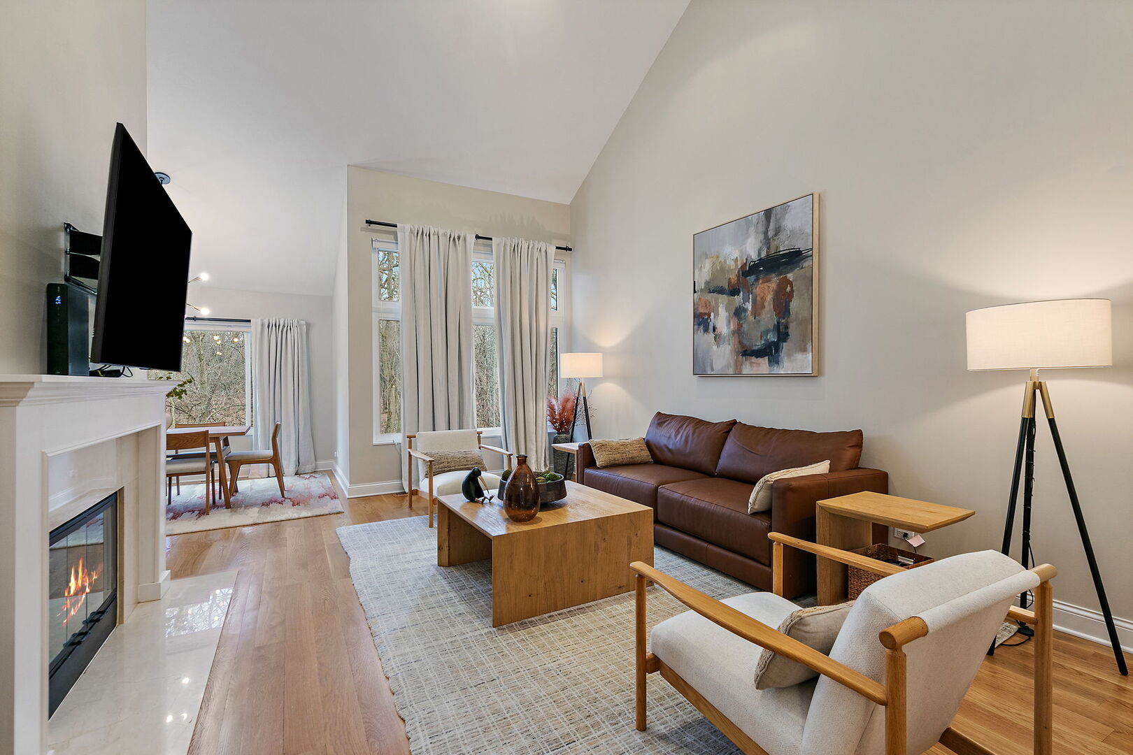 233 North Bay Court Unit: 1121