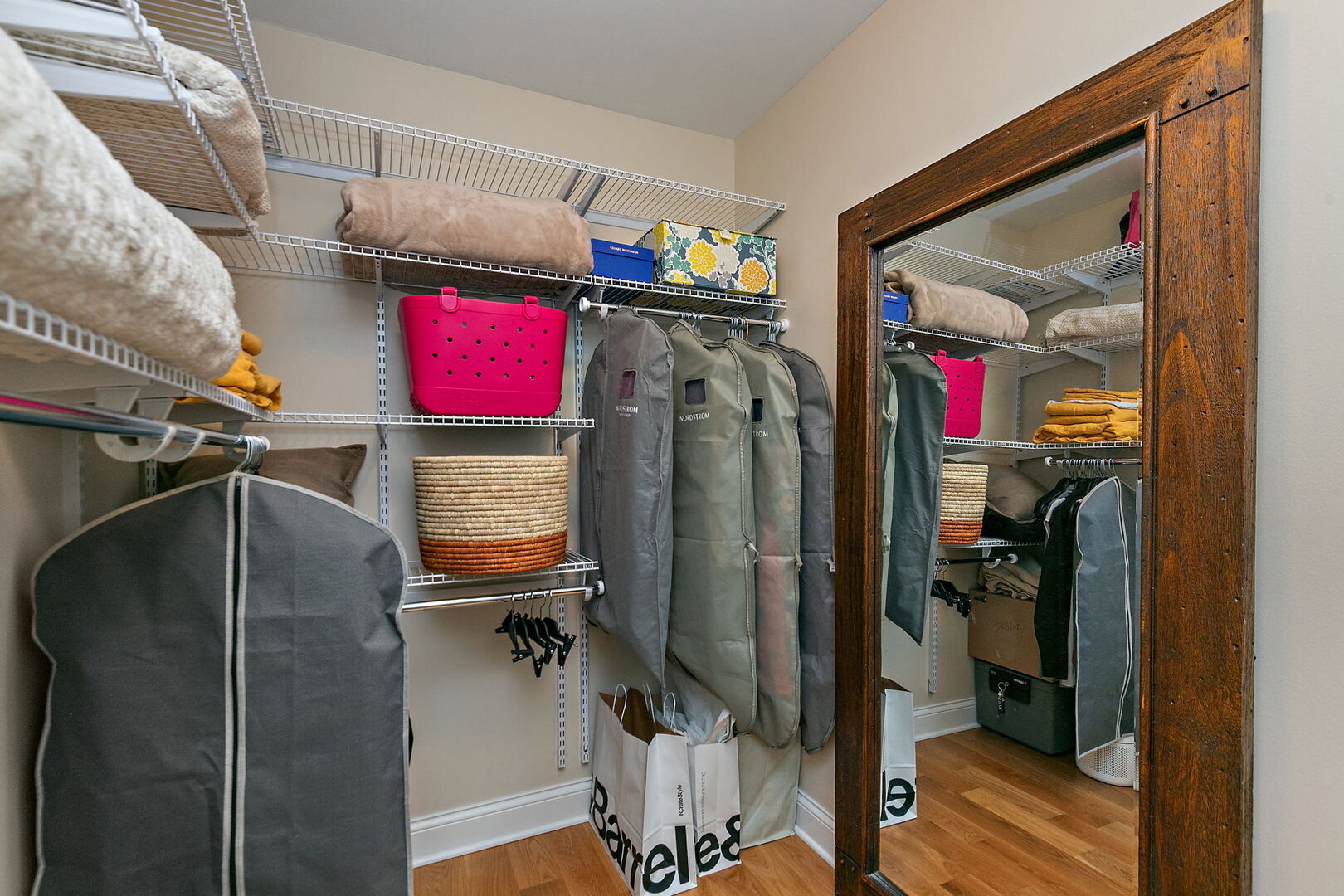 233 North Bay Court Unit: 1121