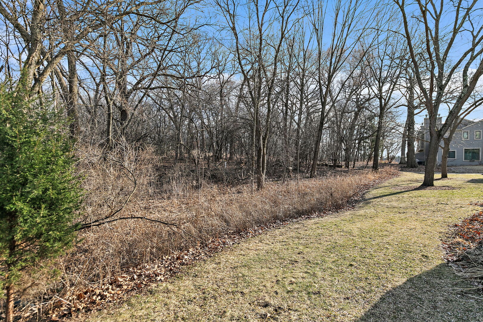 233 North Bay Court Unit: 1121