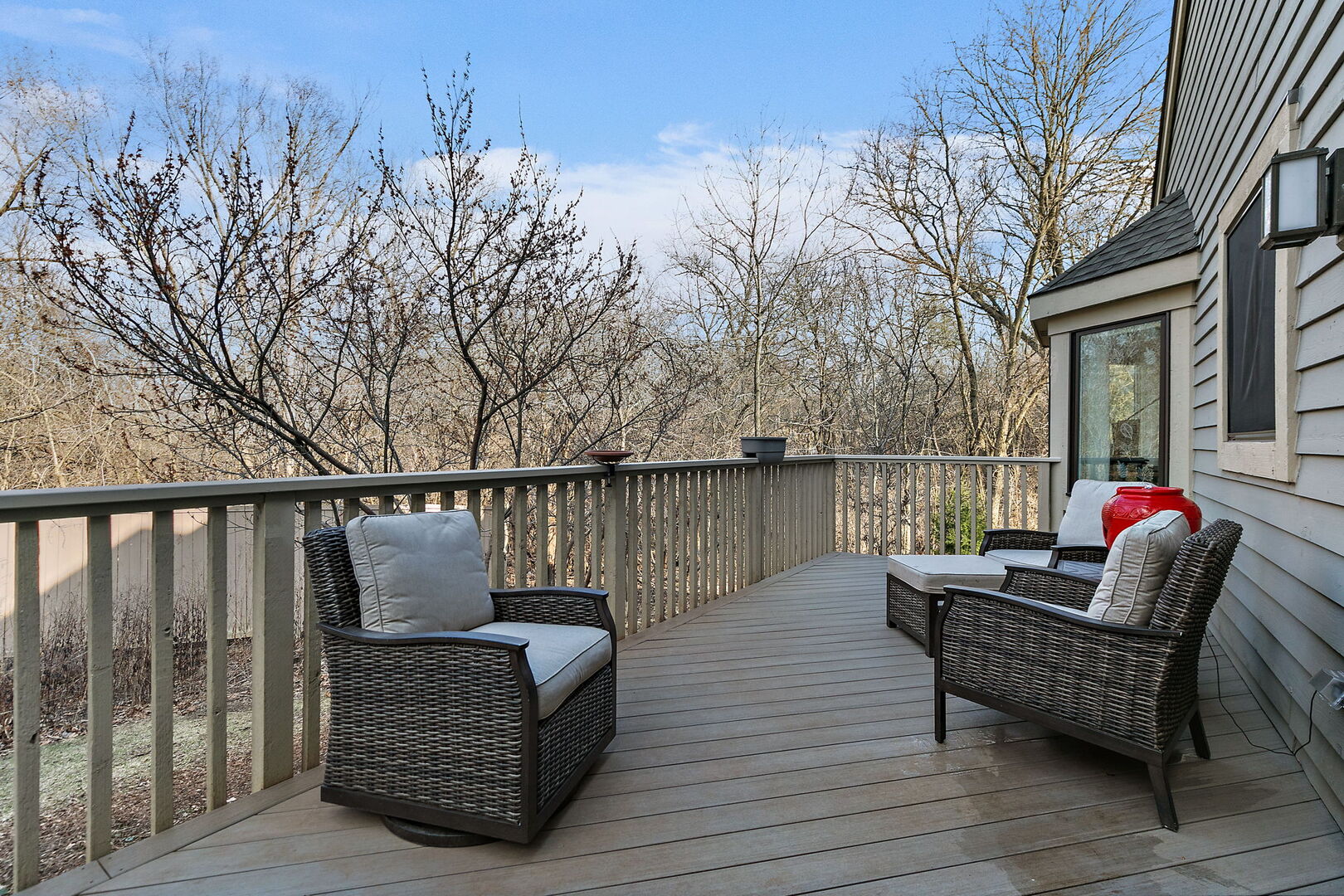 233 North Bay Court Unit: 1121