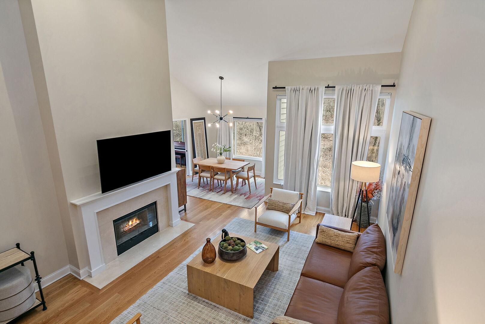 233 North Bay Court Unit: 1121