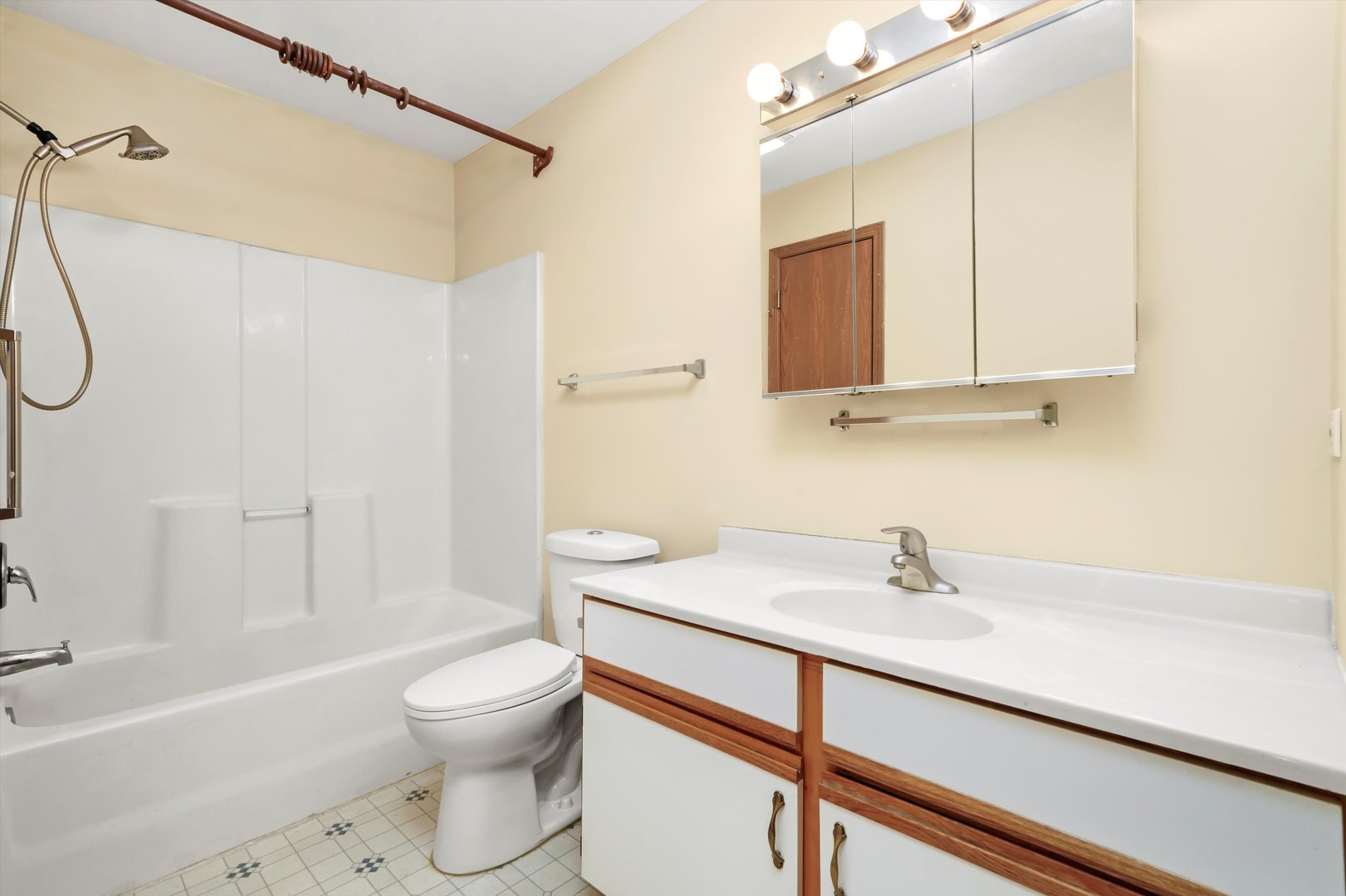 1520 W Sand Bar Court Unit: 1B