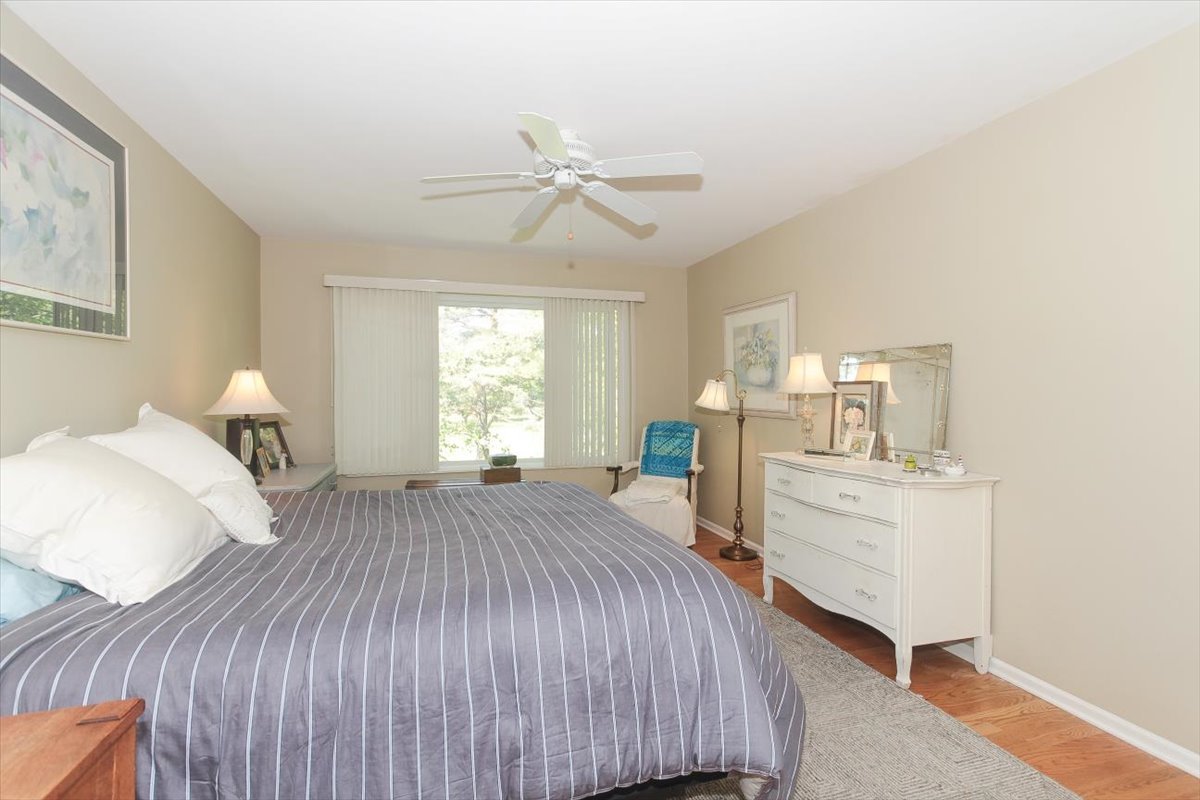 196 Shoreline Road