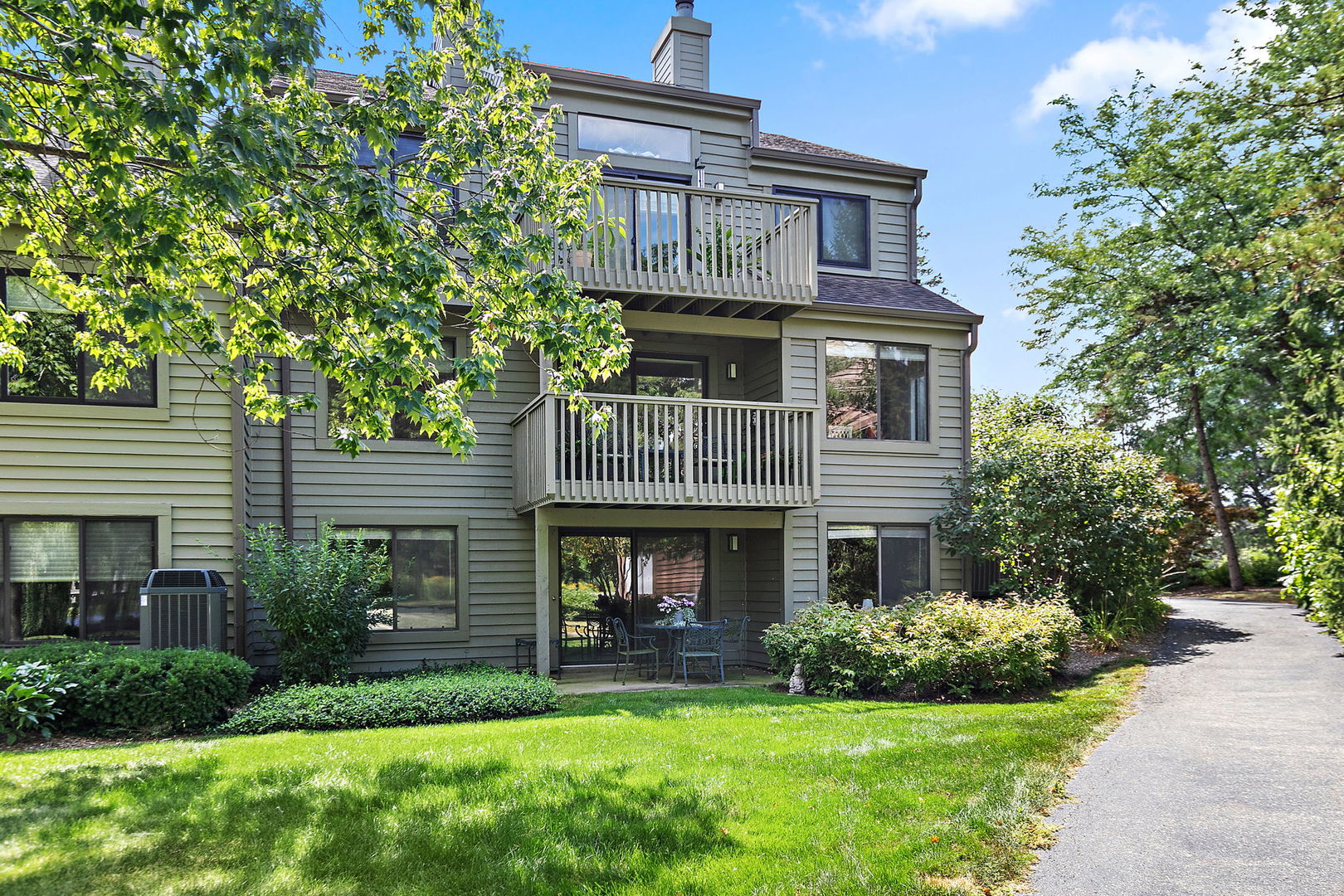 358 Indian Point Road N Unit: 871