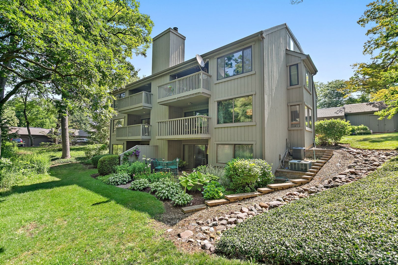 434C Woodview Road Unit: C