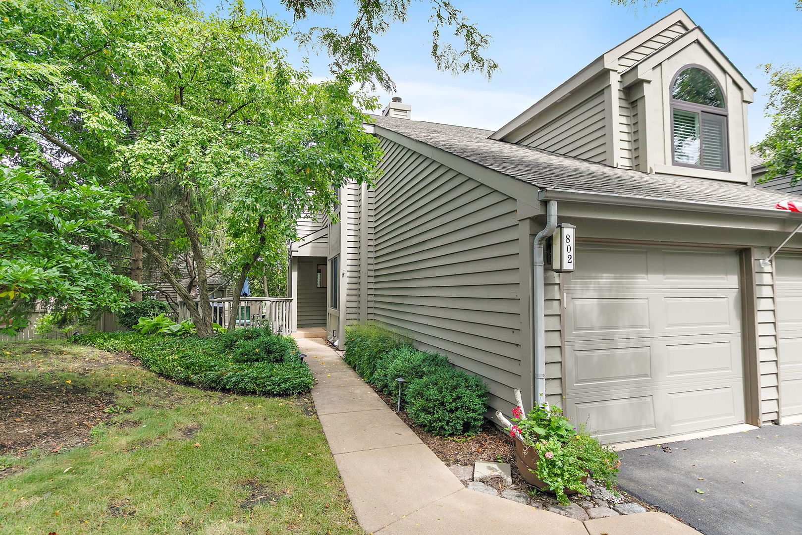 802 Golf Lane Unit: 994