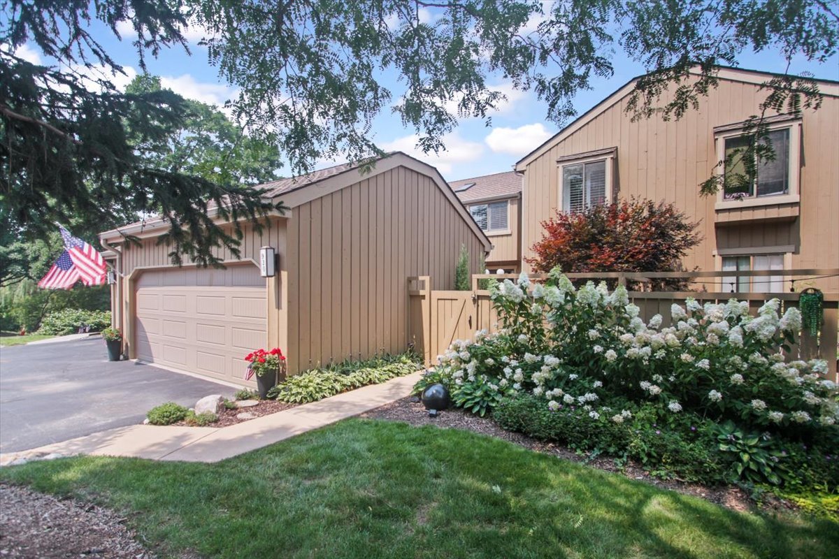 930 Oak Hill Road