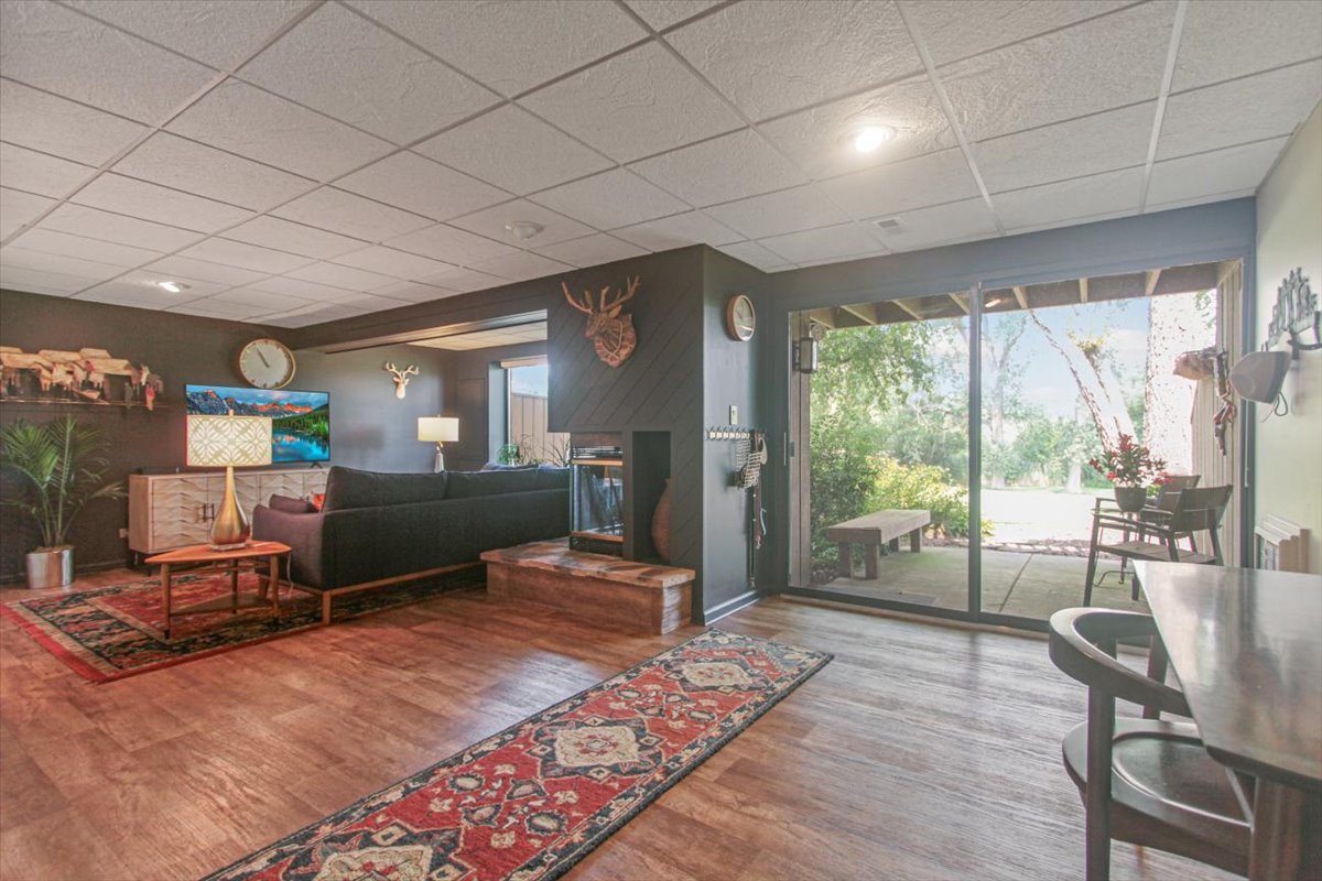 930 Oak Hill Road