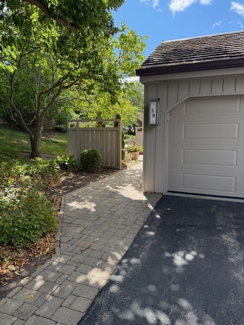 59 W Thornhill Lane