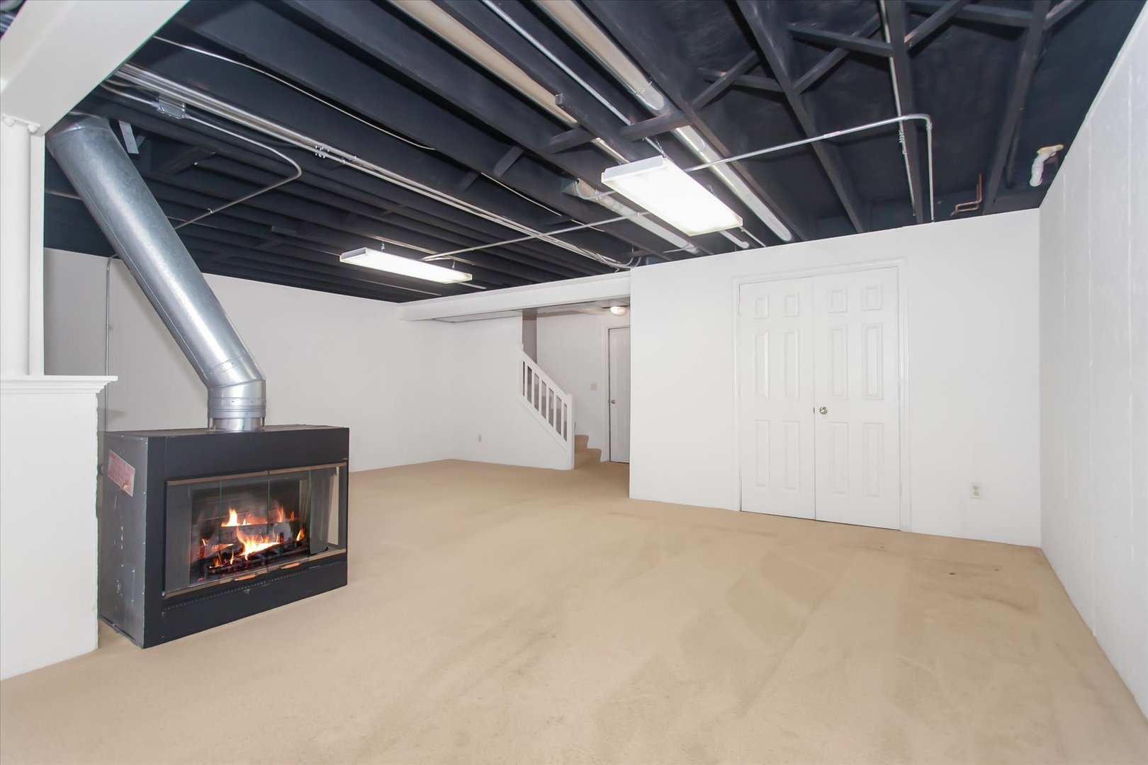 928 LONGMEADOW Court Unit: 1016