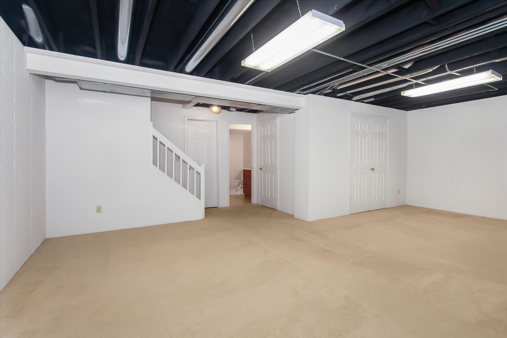 928 LONGMEADOW Court Unit: 1016