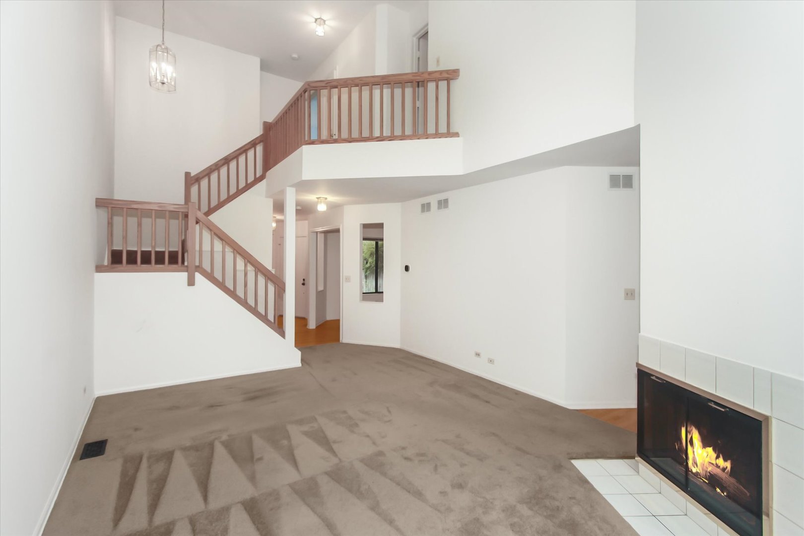 928 LONGMEADOW Court Unit: 1016