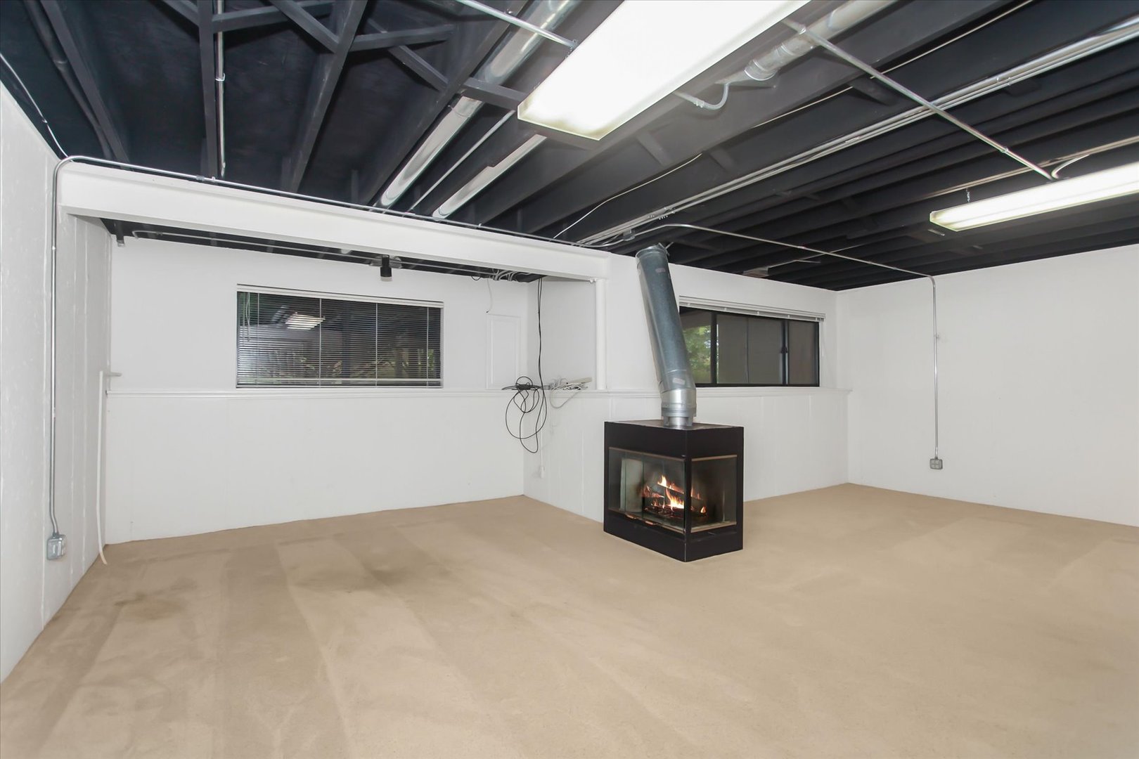 928 LONGMEADOW Court Unit: 1016