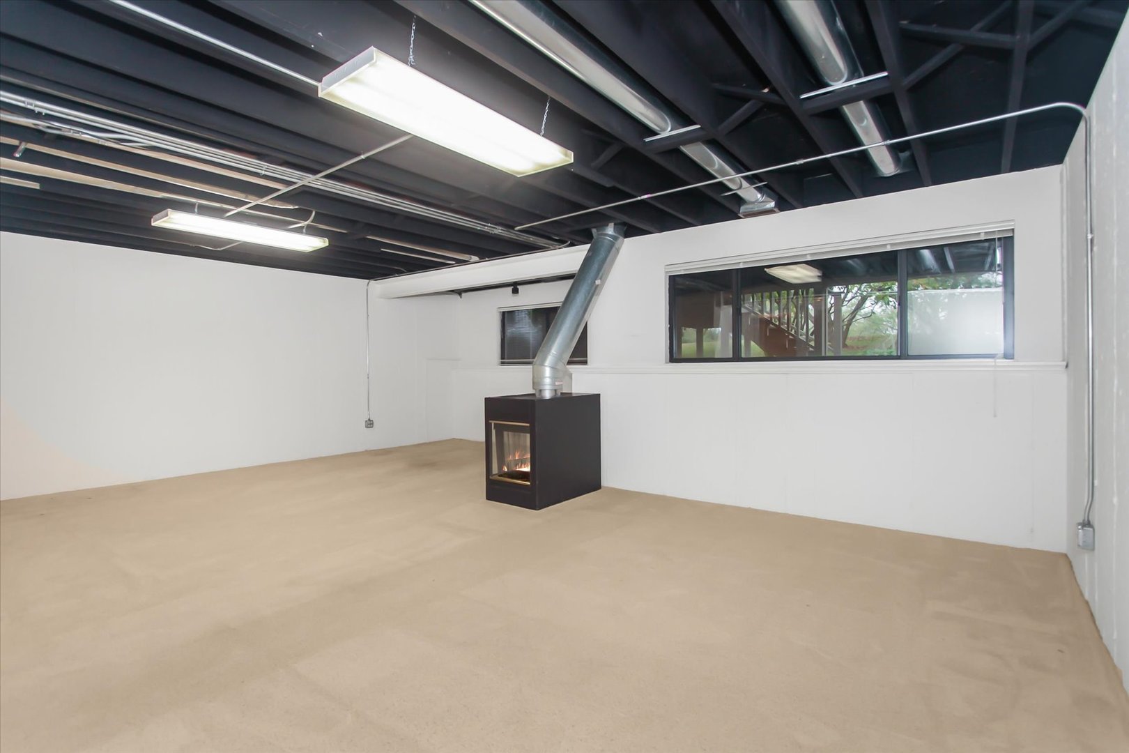 928 LONGMEADOW Court Unit: 1016