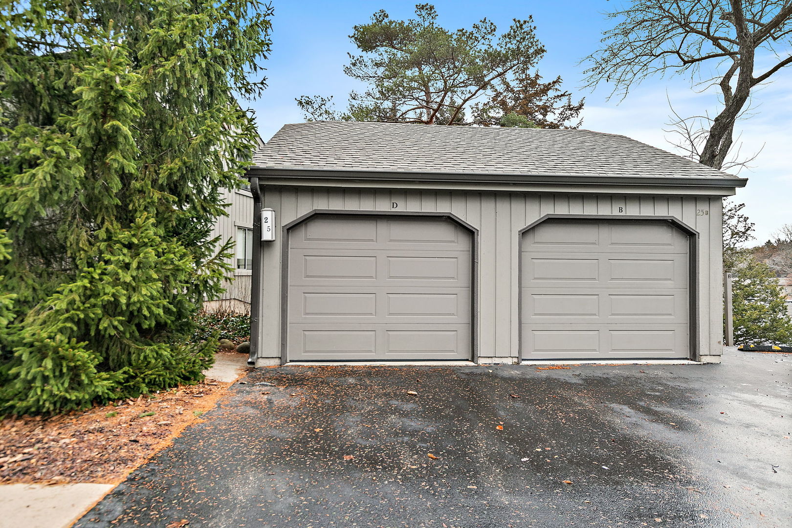 25 Shoreline Road