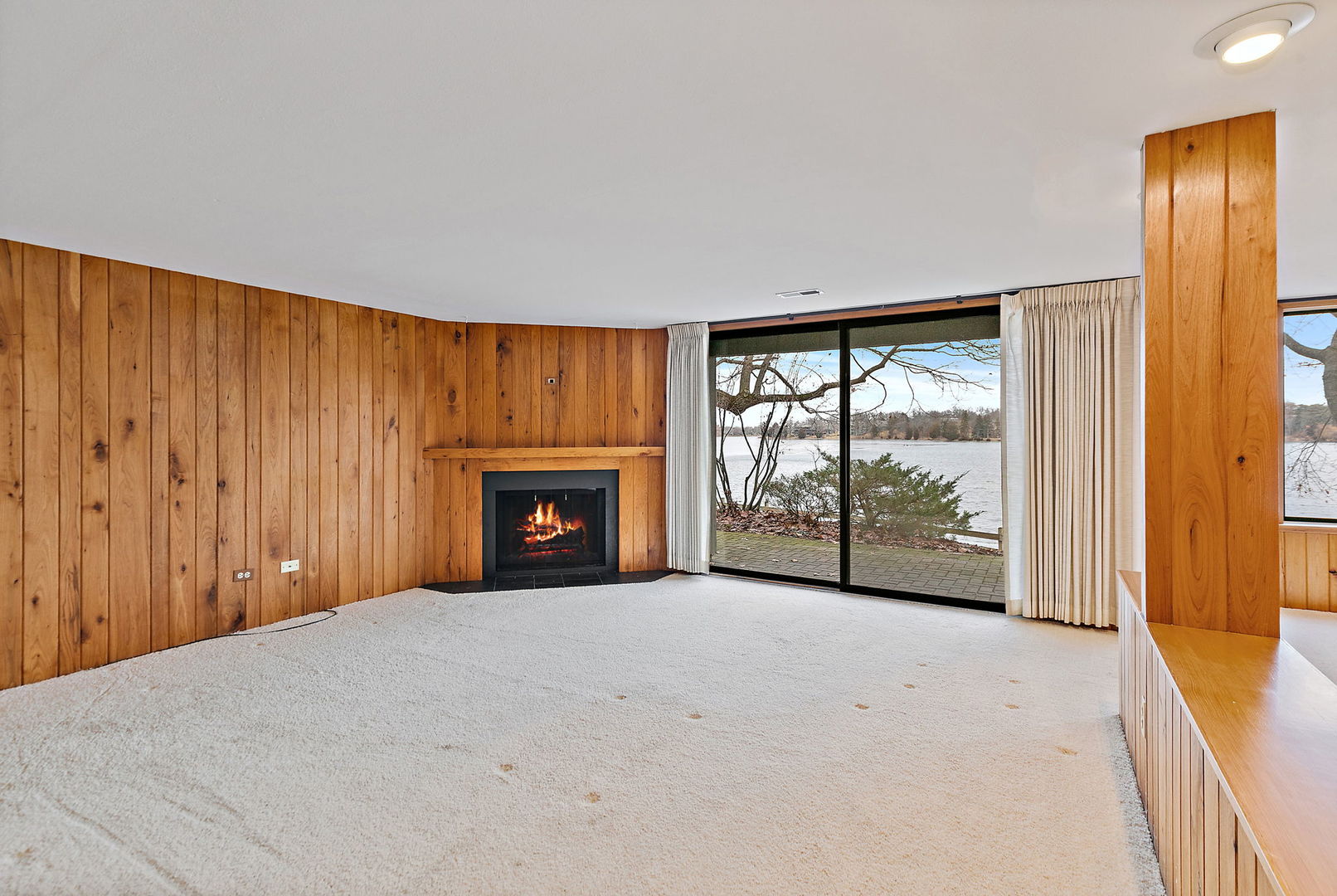25 Shoreline Road