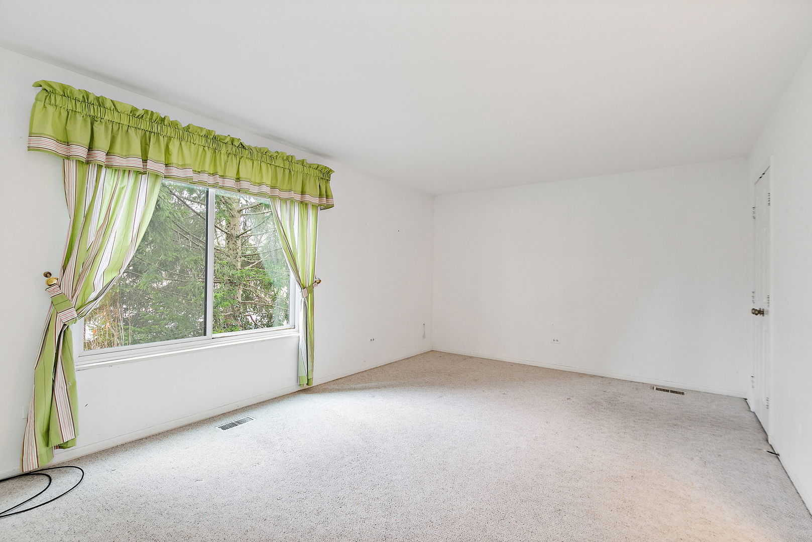 25 Shoreline Road